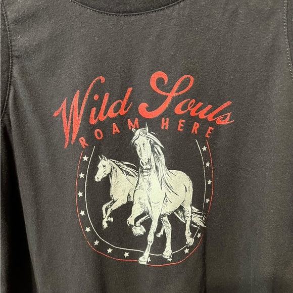 🟣Cut & Paste “Wild Souls Roam Here” Graphic Crop Tank – Size Small - Picture 3 of 4